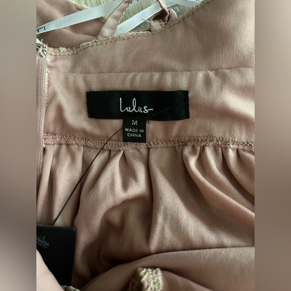 NWT Lulus Women’s Stolen Moments Dusty Pink Lace-Up Lace Maxi Dress - Medium - Picture 9 of 12